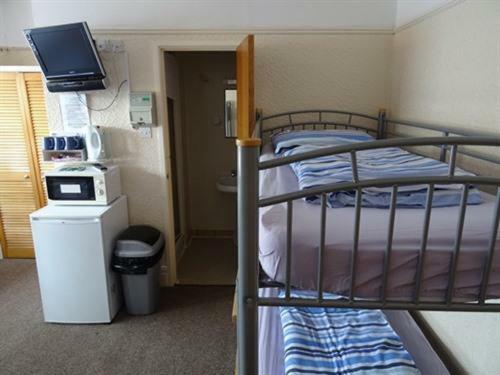 Abreakaway Lodge New Quay Екстериор снимка